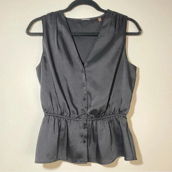 Elie Tahari Tops - Elie Tahari Black Satin Sleeveless Peplum Button Up Blouse Women’s Size Small